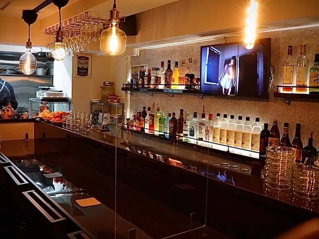 Momozu BAR カウンター席